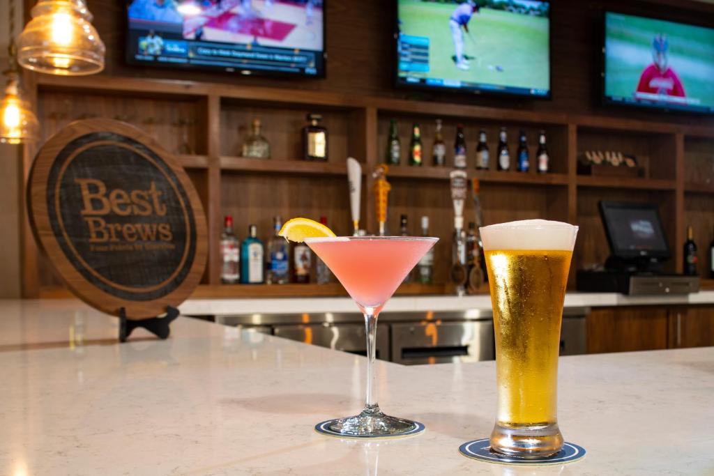 Four Points by Sheraton Dallas Arlington Entertainment District Main image 2